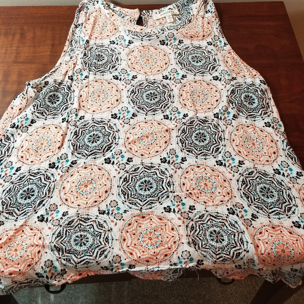 Patterned top